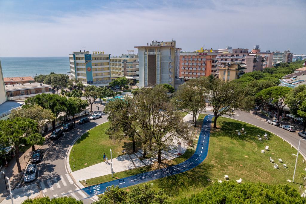 Hotel Alla Rotonda Lido di Jesolo Exterior photo