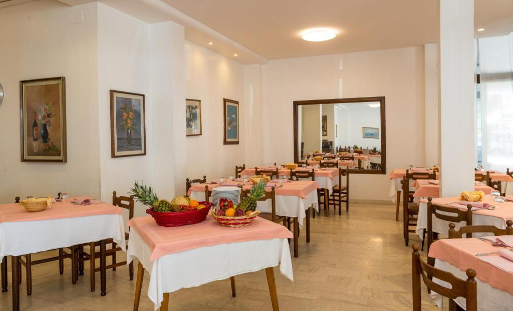 Hotel Alla Rotonda Lido di Jesolo Exterior photo